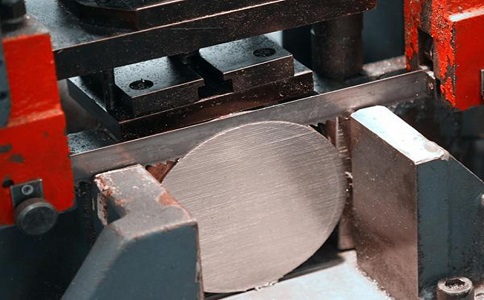 江门影响双金属带锯条使用寿命的主要因素有哪些？